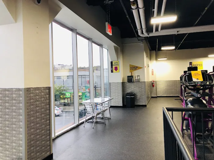 Planet Fitness Picture 10
