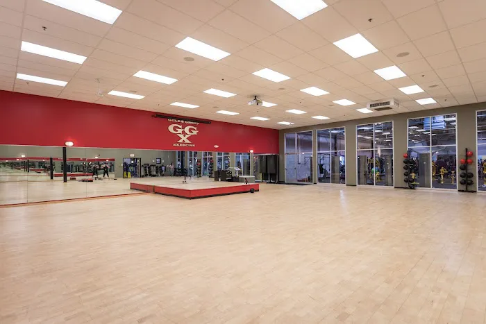 Gold's Gym Picture 4