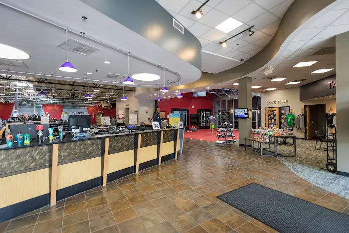 Gold's Gym Picture 10