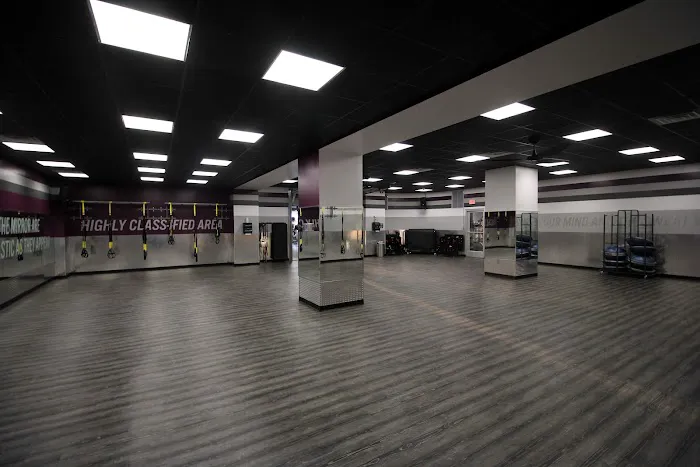 Crunch Fitness - Scotts Addition Picture 1