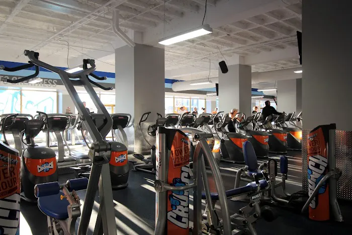 Crunch Fitness - Scotts Addition Picture 4