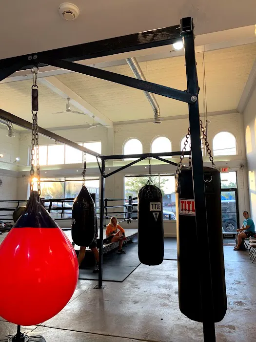 Vintage Boxing Gym & Fitness Picture 4