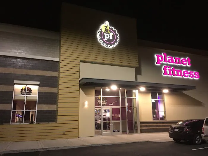 Planet Fitness Picture 6