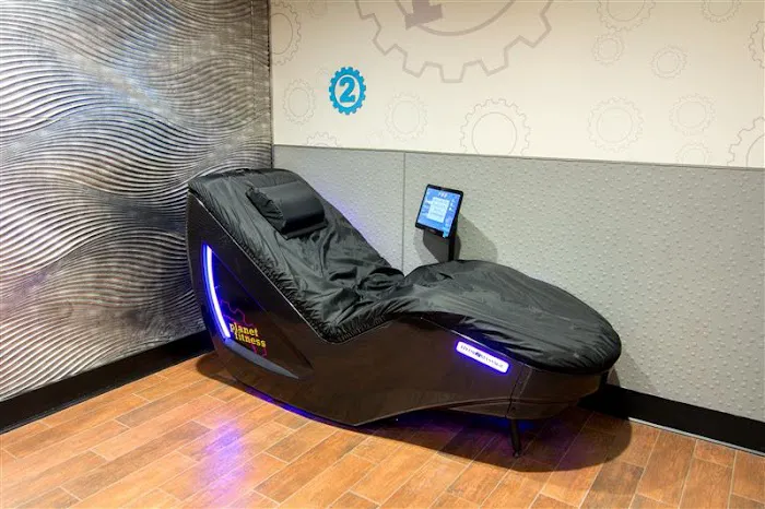 Planet Fitness Picture 9