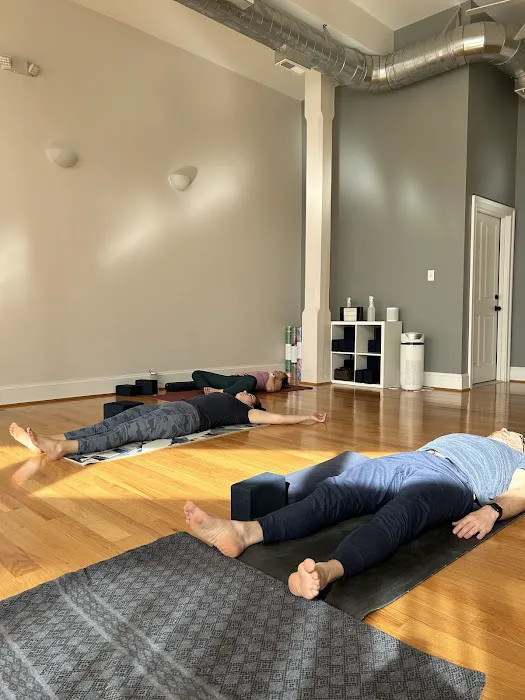 3S yoga Picture 6