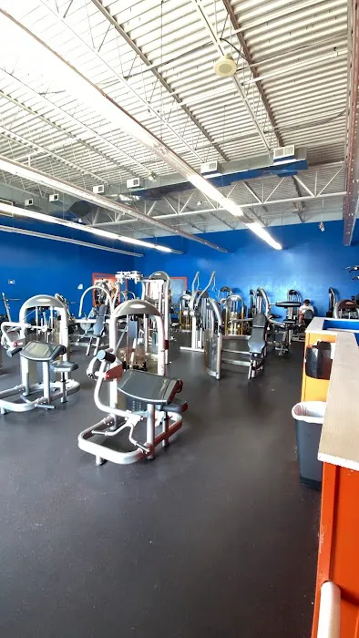 PA Fitness West Picture 8