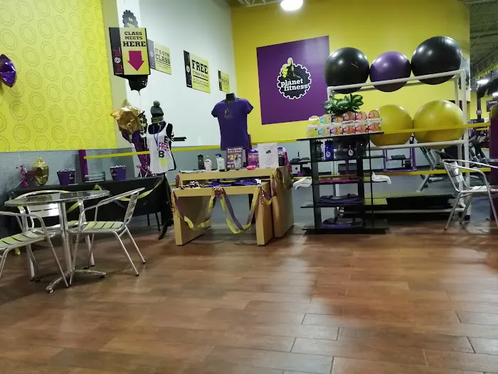 Planet Fitness Picture 8
