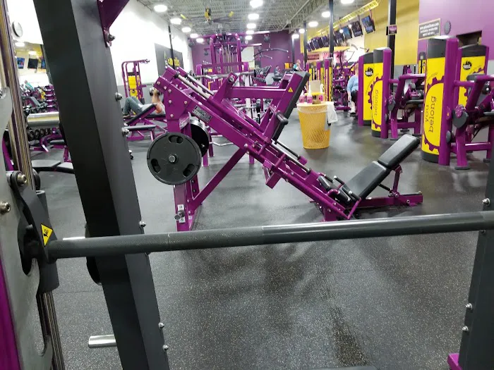 Planet Fitness Picture 7