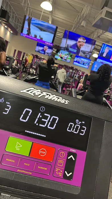 Planet Fitness Picture 6