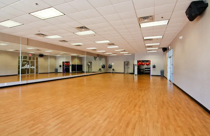 The Edge Fitness Clubs Picture 6