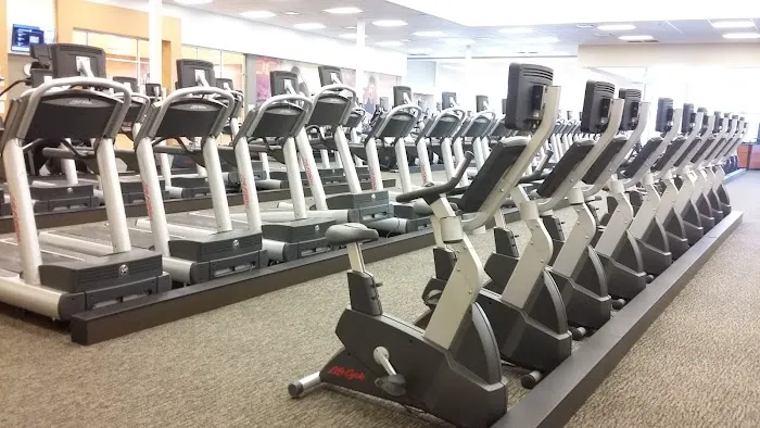LA Fitness Picture 3