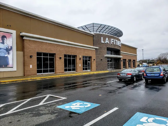 LA Fitness Picture 6