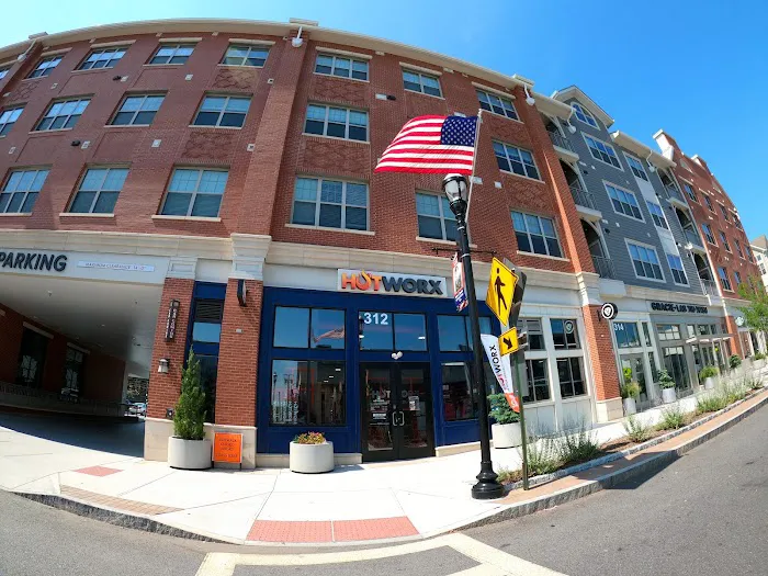HOTWORX - Westchester, NY - Harrison Picture 3