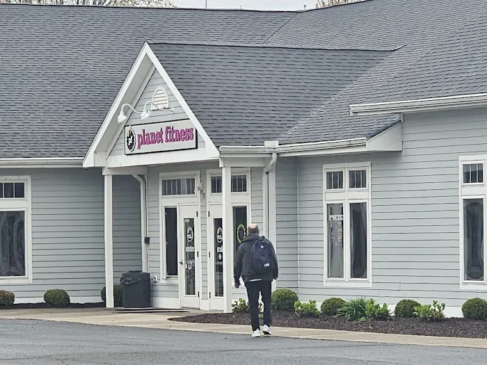 Planet Fitness Picture 6