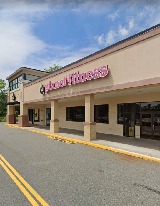 Planet Fitness Picture 6