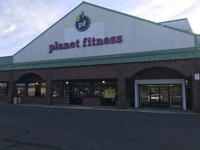 Planet Fitness Picture 1