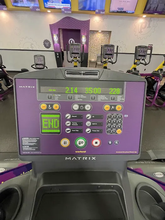 Planet Fitness Picture 7