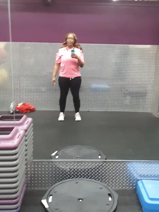 Planet Fitness Picture 5