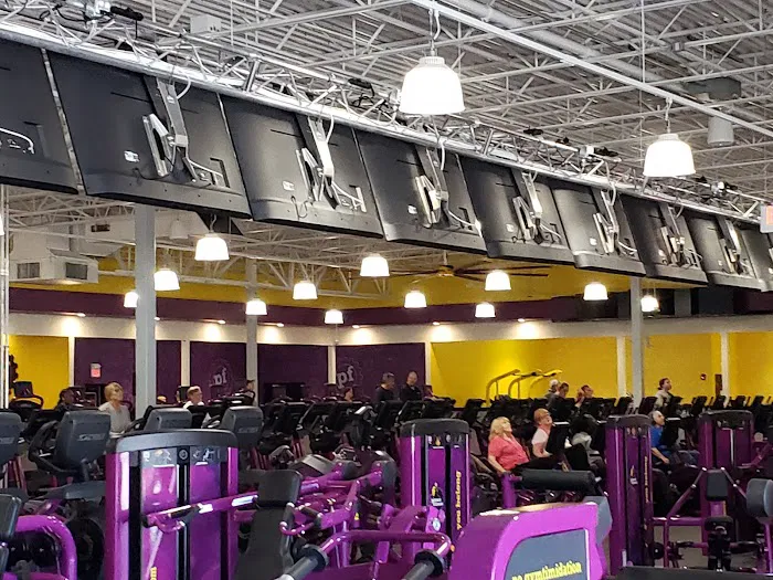 Planet Fitness Picture 6