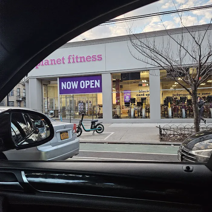 Planet Fitness Picture 10