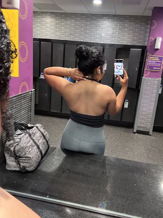 Planet Fitness Picture 7