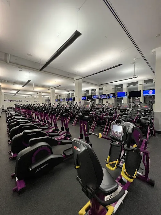 Planet Fitness Picture 4