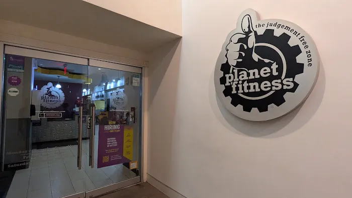 Planet Fitness Picture 9