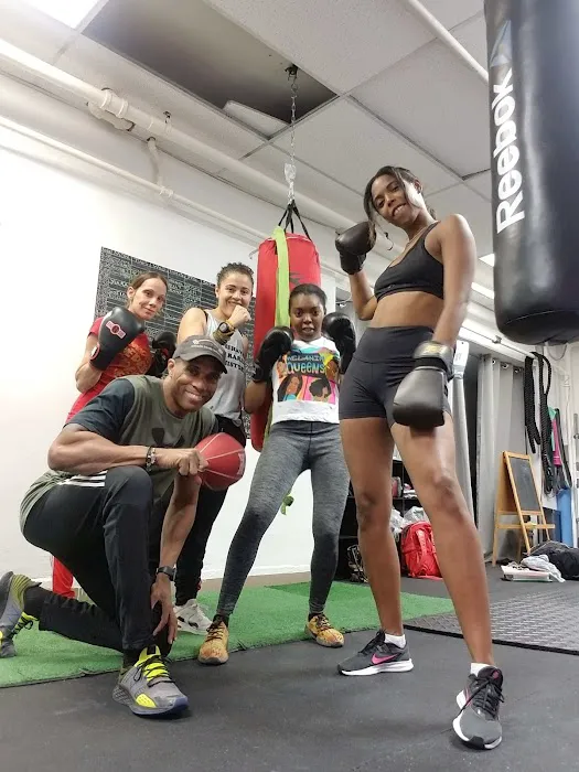 simple body training fitness center Picture 8