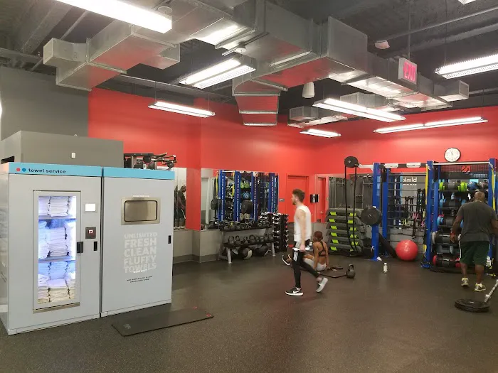 Blink Fitness Bed-Stuy Picture 4