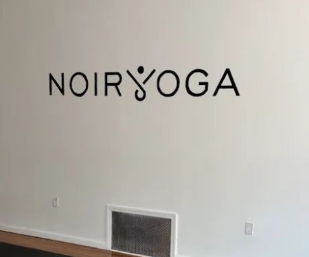 Noir Yoga