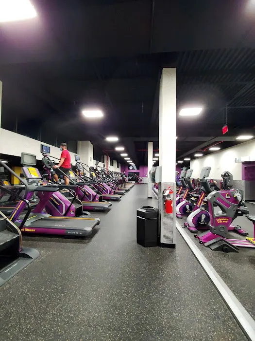 Planet Fitness Picture 10
