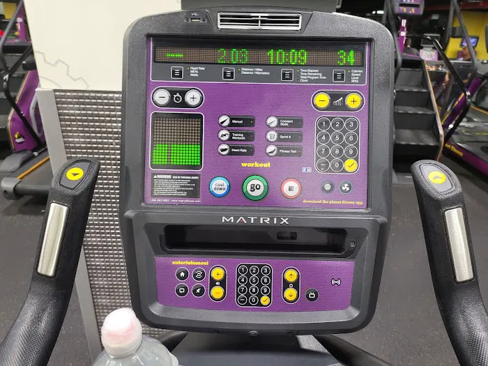 Planet Fitness Picture 9
