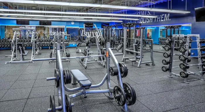 Crunch Fitness - Ft. Greene Picture 7