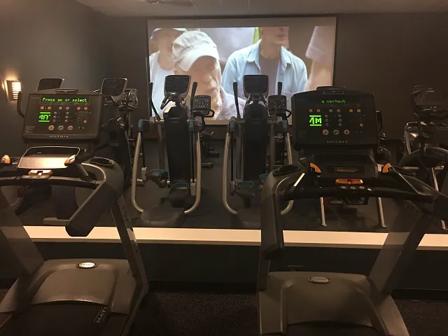 Gold's Gym Picture 6