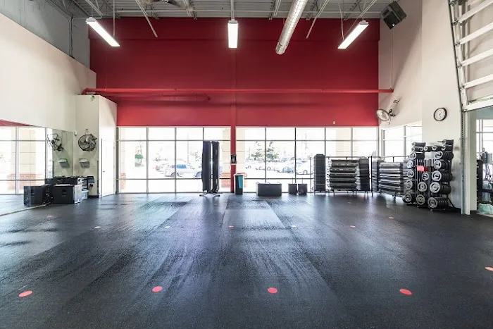 Gold's Gym Picture 7