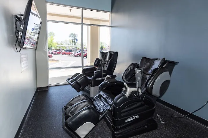 Gold's Gym Picture 1