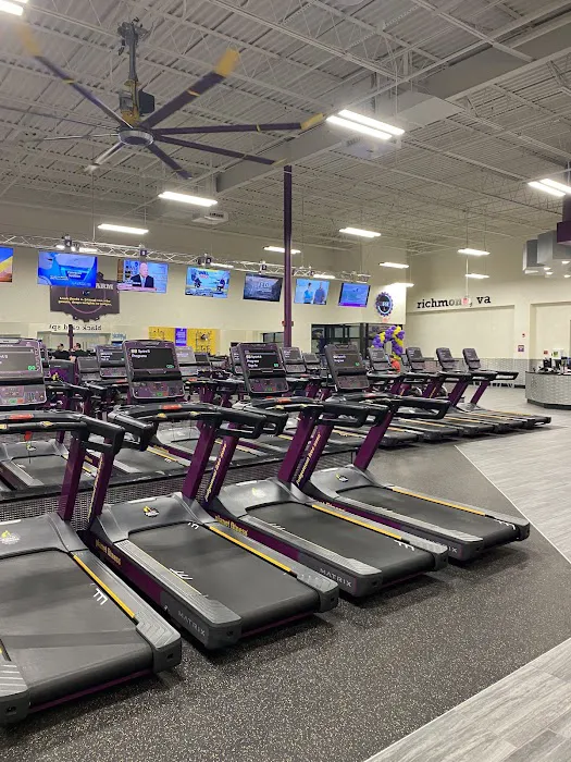 Planet Fitness Picture 3