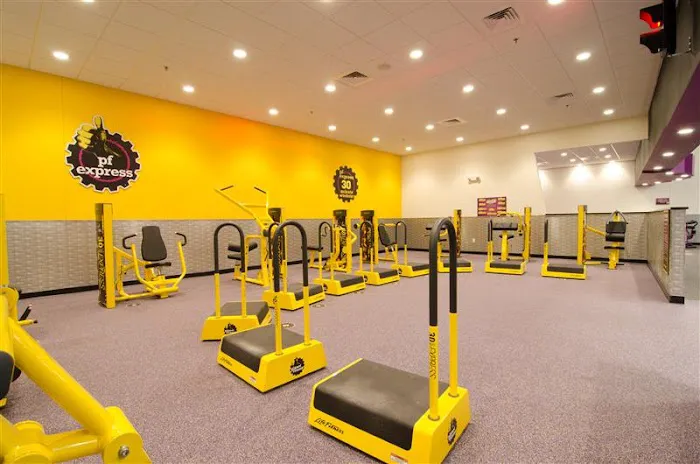 Planet Fitness Picture 9