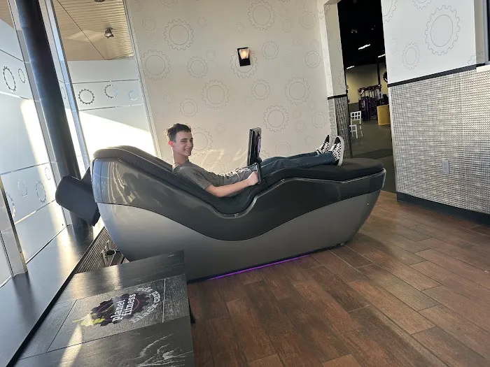 Planet Fitness Picture 7