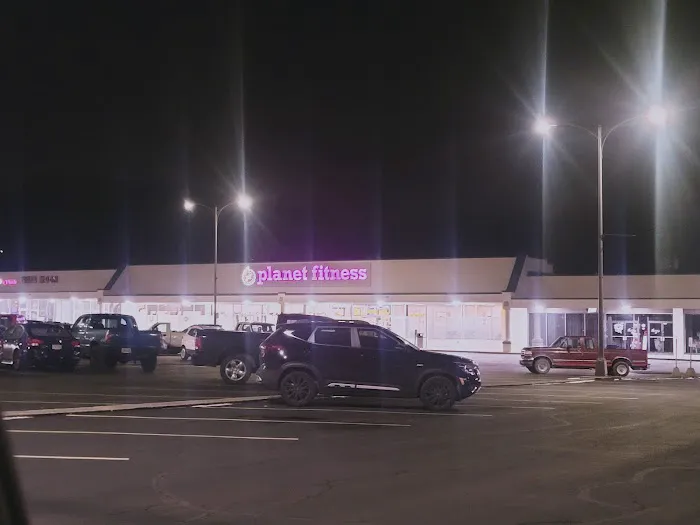 Planet Fitness Picture 4