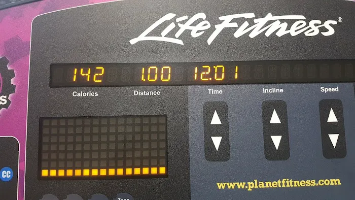 Planet Fitness Picture 10