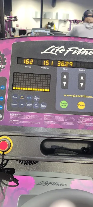 Planet Fitness Picture 8