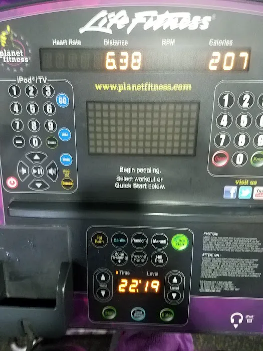 Planet Fitness Picture 10