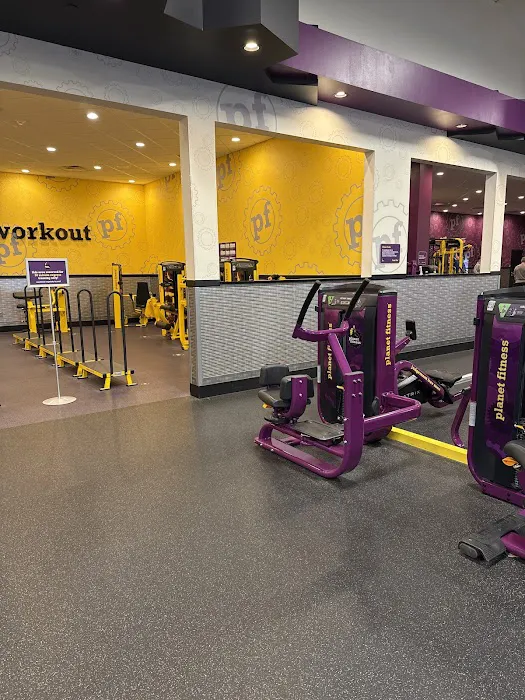 Planet Fitness Picture 6