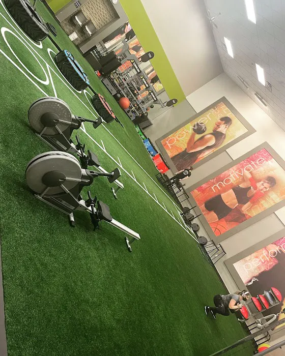 LA Fitness Picture 9