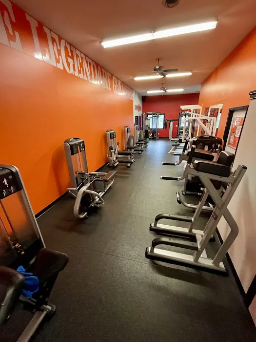 World Gym Fulton Picture 3
