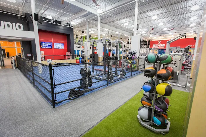 The Edge Fitness Clubs Picture 10