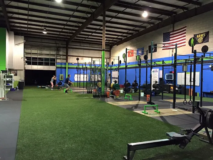 Suffield Fitness Factory / Land Warrior Crossfit Picture 9