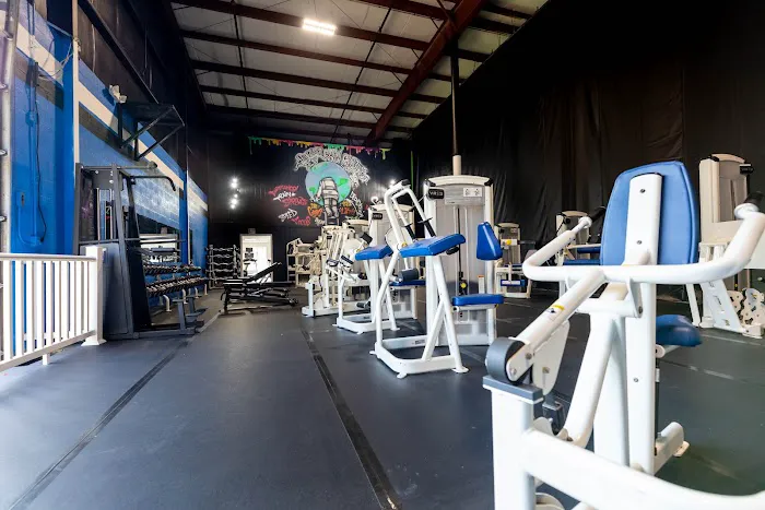 Suffield Fitness Factory / Land Warrior Crossfit Picture 2