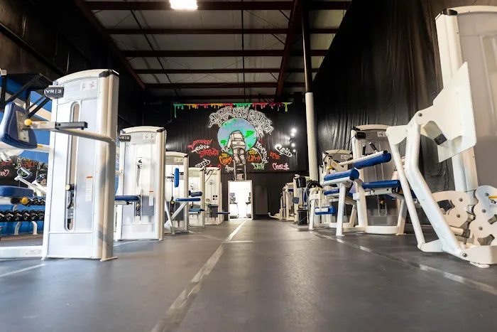 Suffield Fitness Factory / Land Warrior Crossfit Picture 4